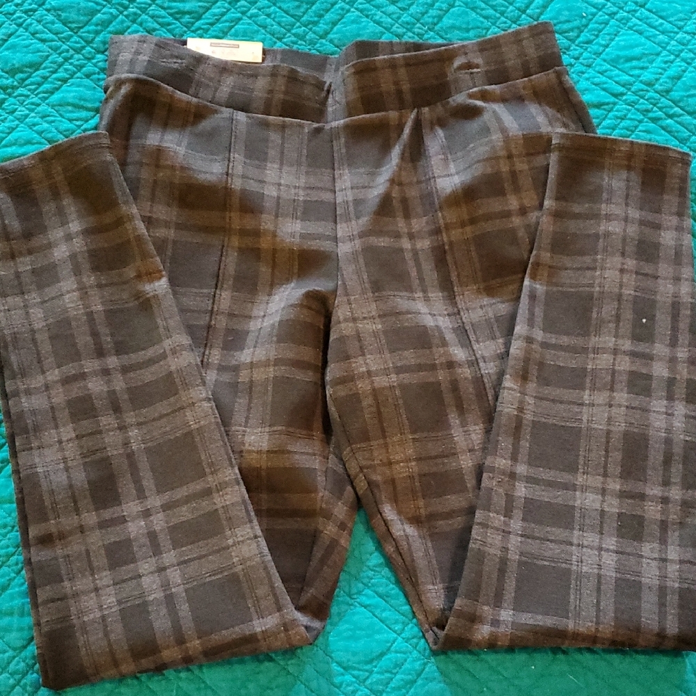 Chic Gray Plaid Pants